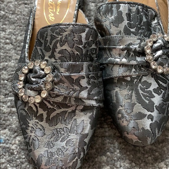 Flats - Picture 3 of 5